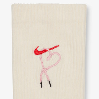 Nike U NK ED PL CSH CRW VDAY 1P 144 