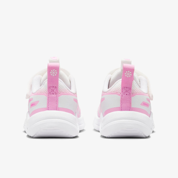 Nike Cosmic Runner 