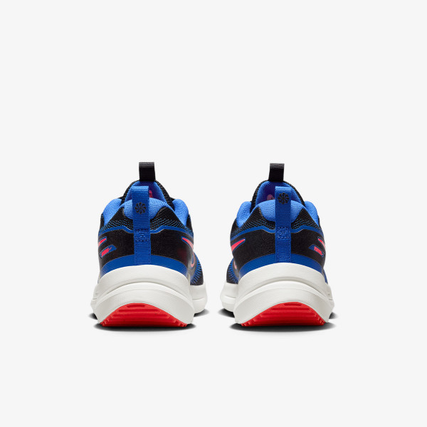 Nike Cosmic Runner 
