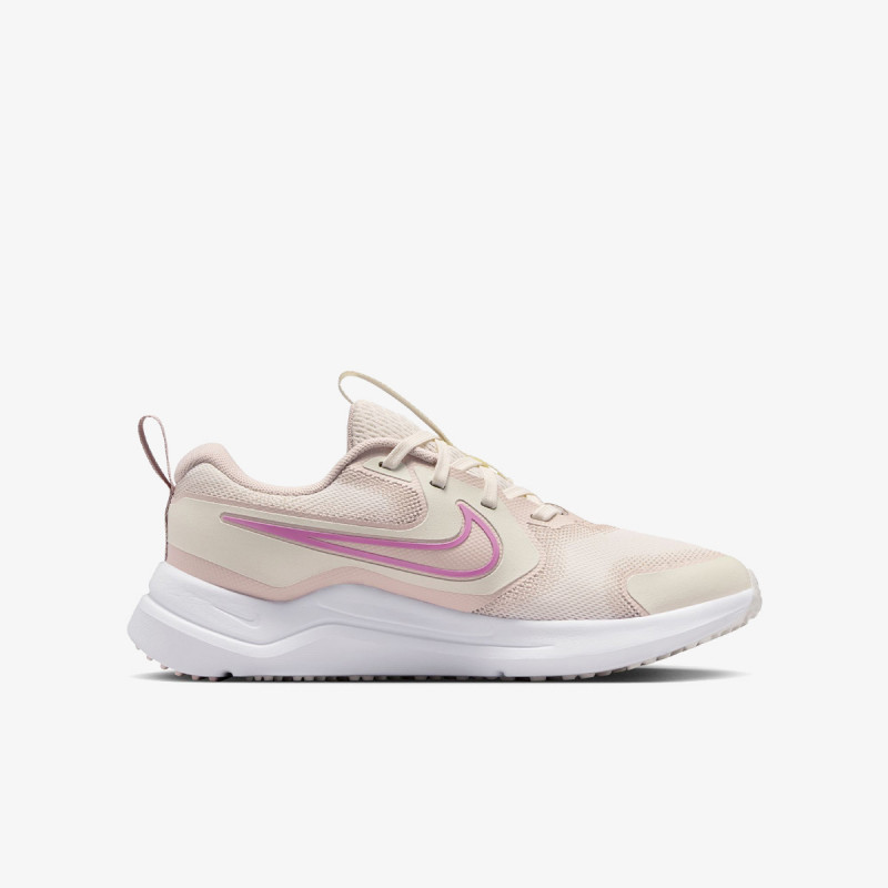 Nike Cosmic Runner 