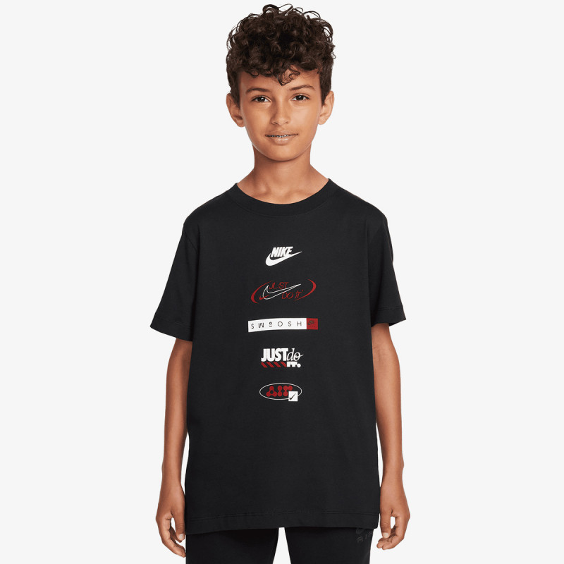 Nike Sportswear 