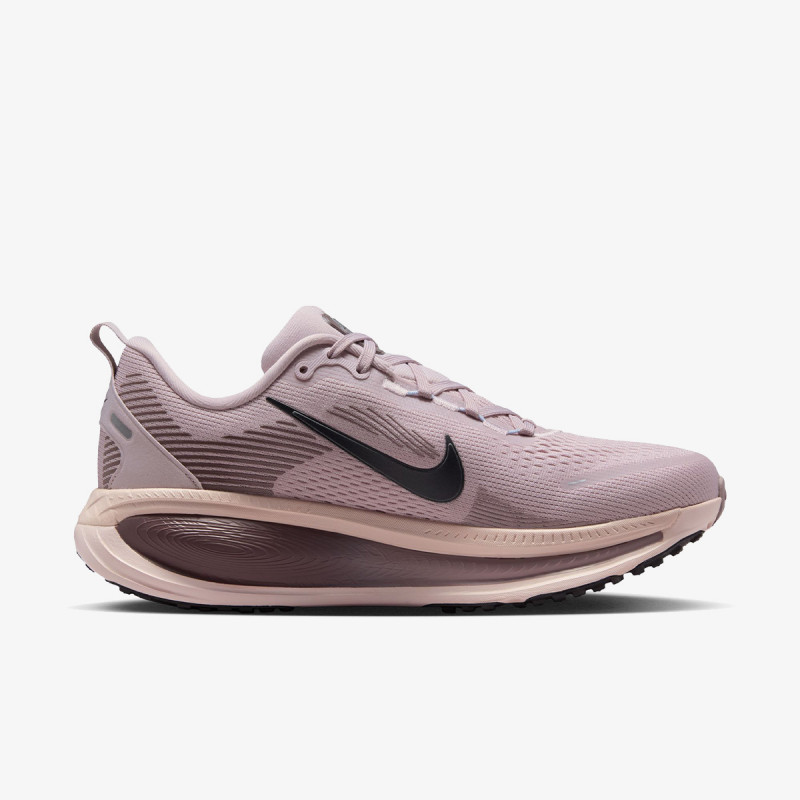 Nike Vomero 18 