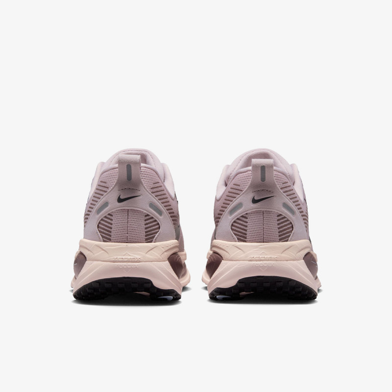 Nike Vomero 18 