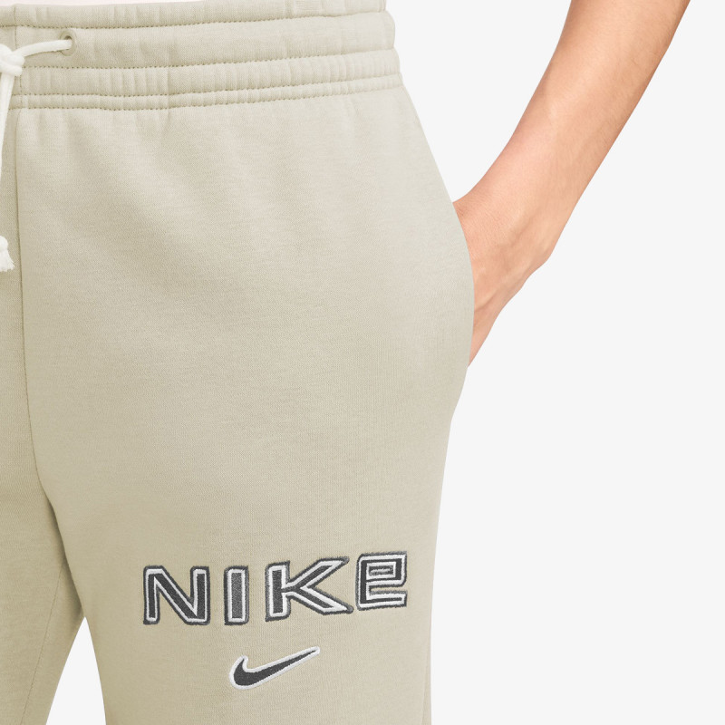 Nike Phoenix 