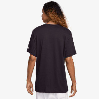 Nike M NSW TEE 6MO SWSH SP25 