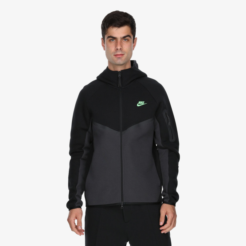 Nike Tech 