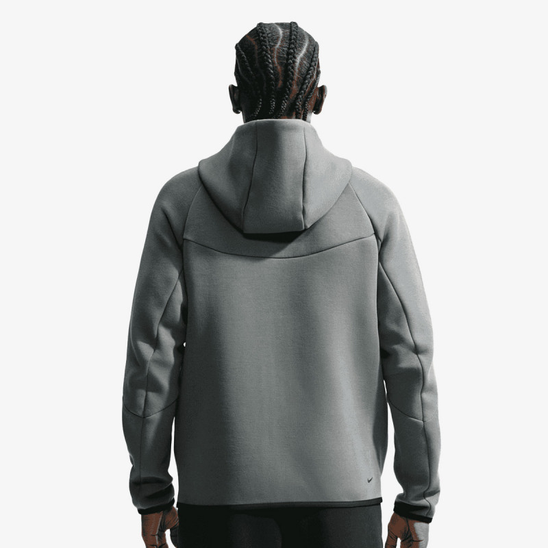 Nike Tech 