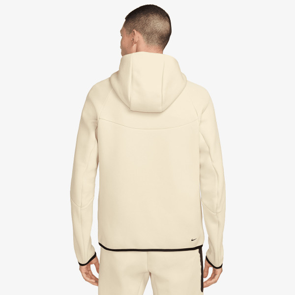 Nike Tech 