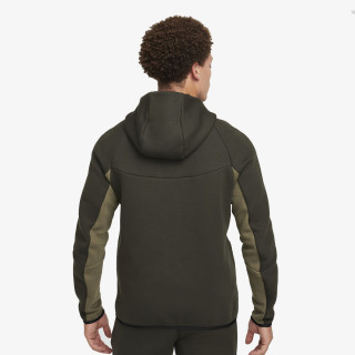Nike Tech 