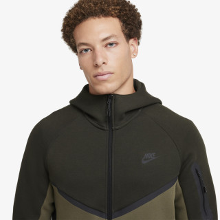 Nike Tech 