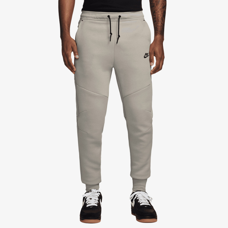 Nike M NK TCH FLC JGGR 