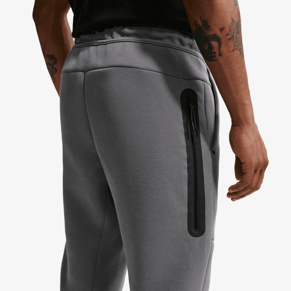 Nike Tech 