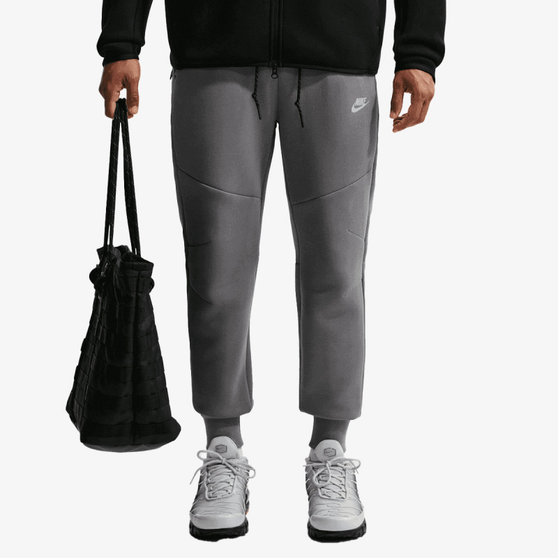 Nike Tech 