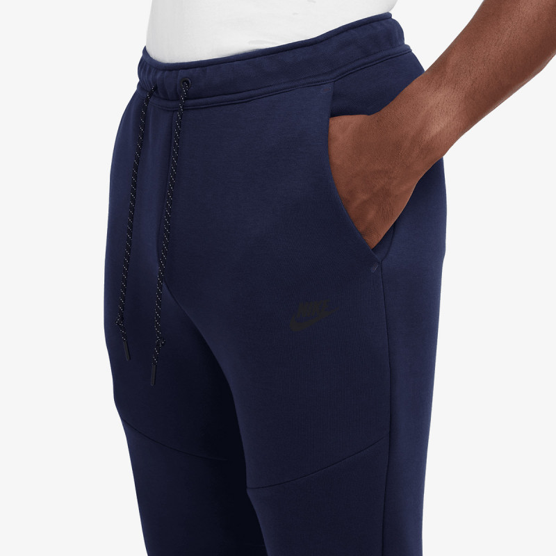 Nike Tech 
