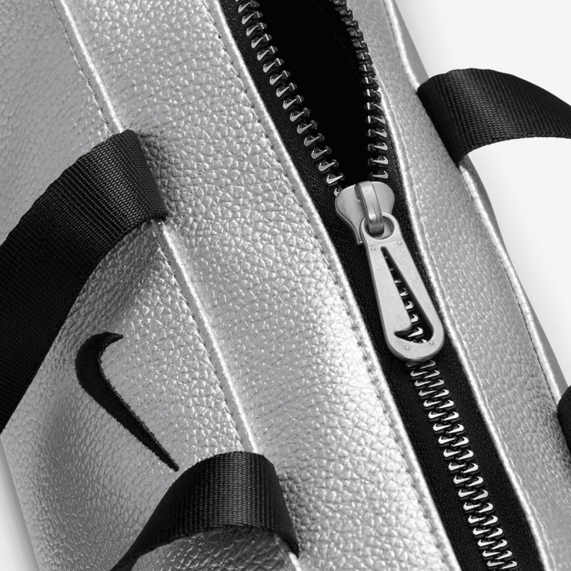 Nike NK CLASH MINI BARREL BAG-METL 