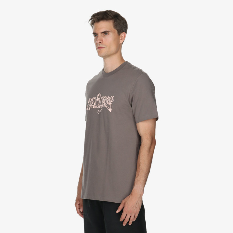 Nike T-shirt 