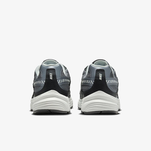Nike Initiator 