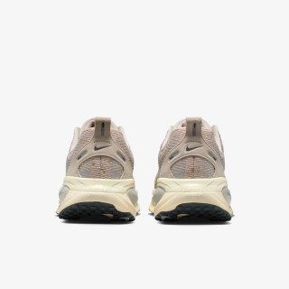 Nike W NIKE VOMERO 18 SE 