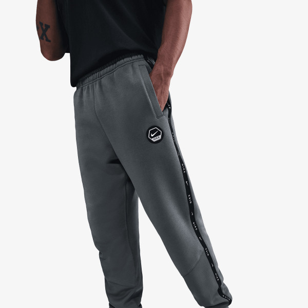 Nike Sportswear 
