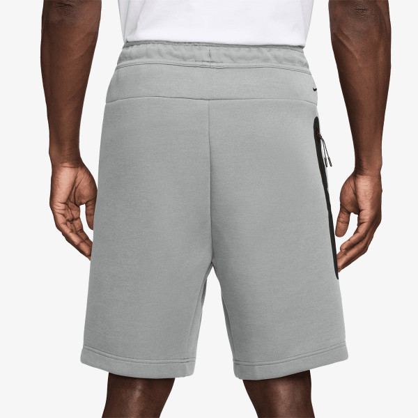 M NK TECH FLC SHORT 
