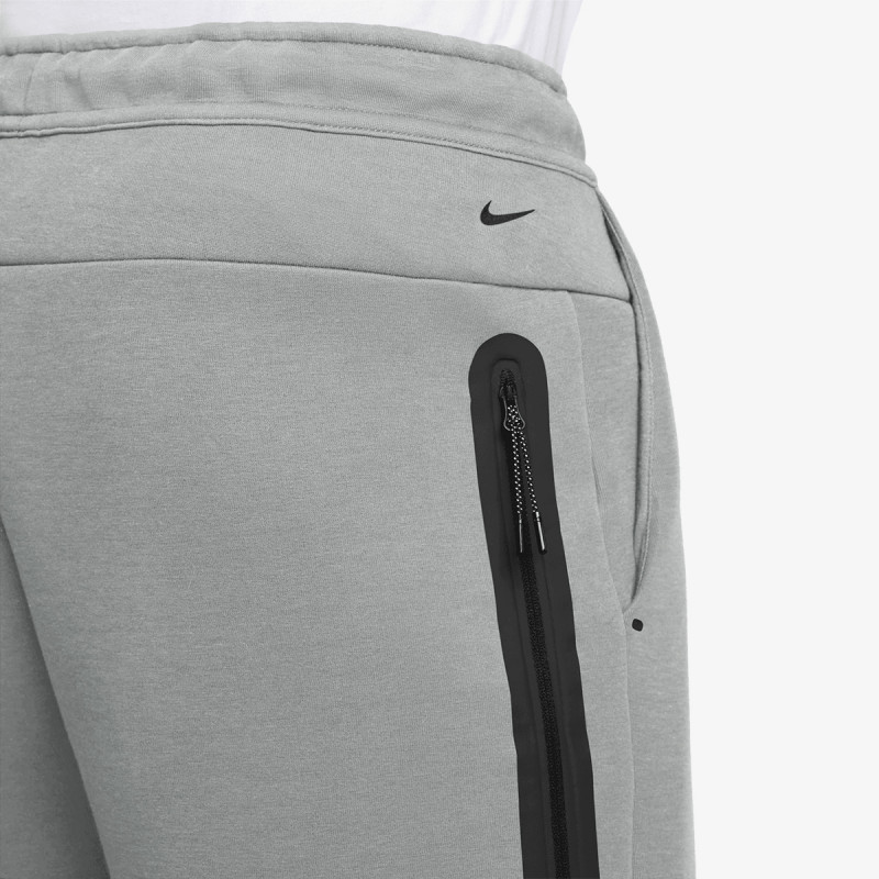 M NK TECH FLC SHORT 