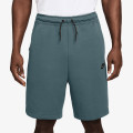 M NK TECH FLC SHORT 