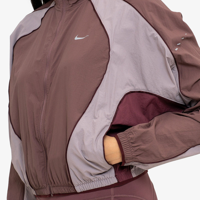 Nike W NK SWIFT UV RPL JKT NV 