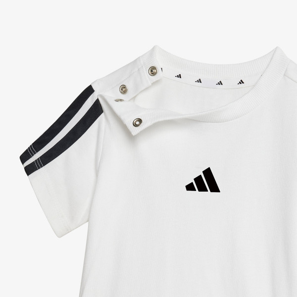 Essentials Tee 