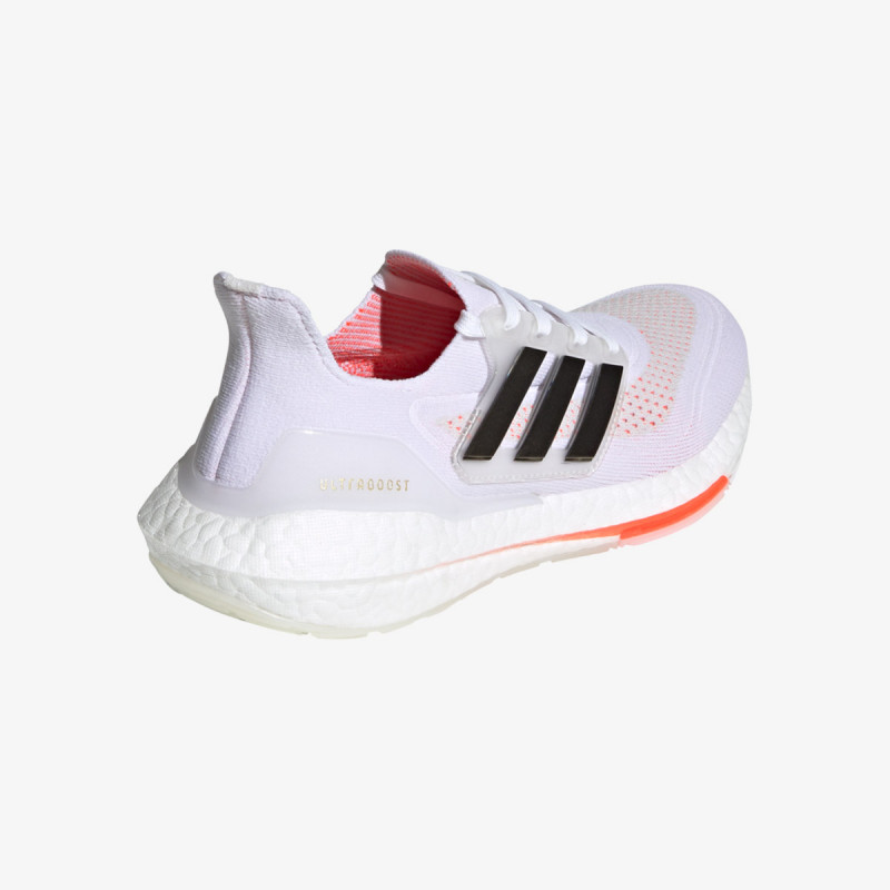 ULTRABOOST 21 
